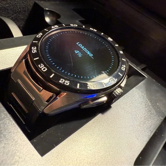 TAG Heuer E4 45mm Connected Smartwatch - Picture 7 of 16